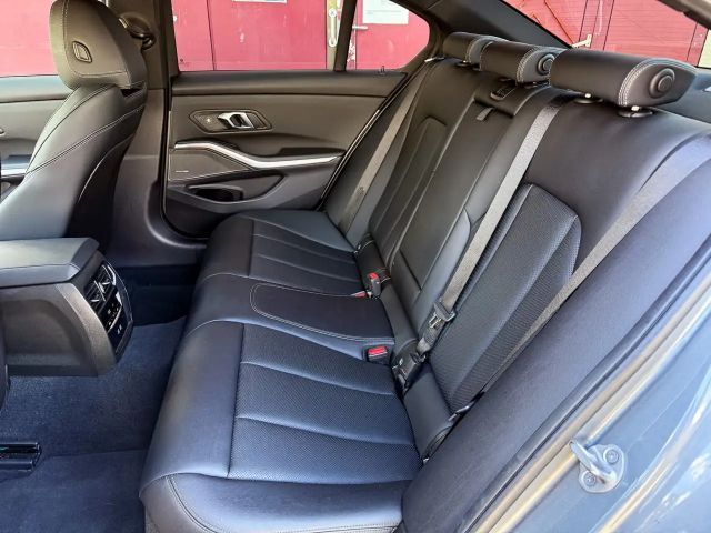 BMW 320 320d Sedan xDrive