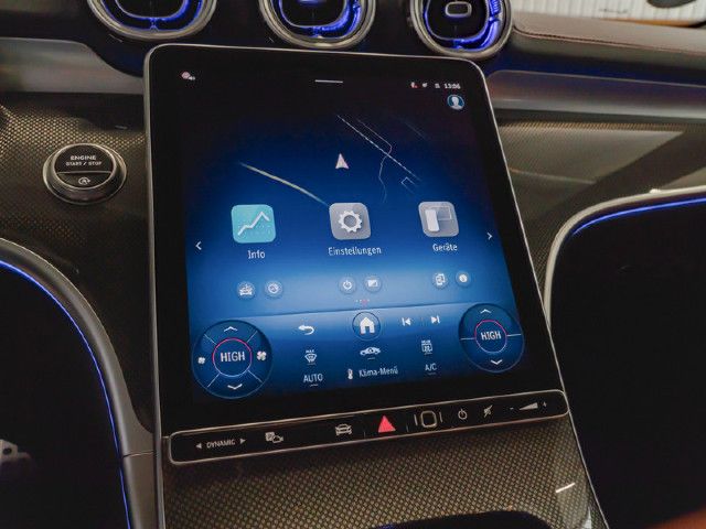 Mercedes-Benz C 200 AMG Line Sedan