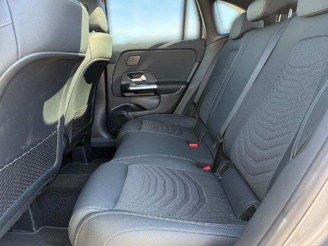 Mercedes-Benz GLA 180 GLA 180 d