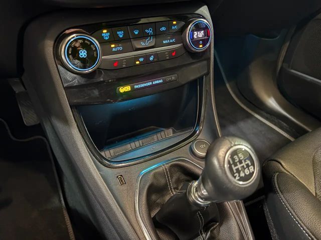 Ford Puma EcoBoost Titanium