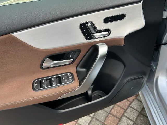 Mercedes-Benz A 250 4MATIC AMG Line