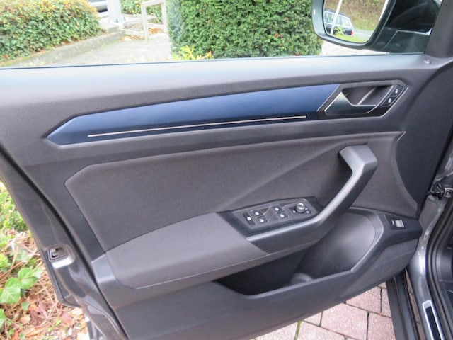 Volkswagen T-Roc T-ROC 2.0    CL   DT085 TDIM6F