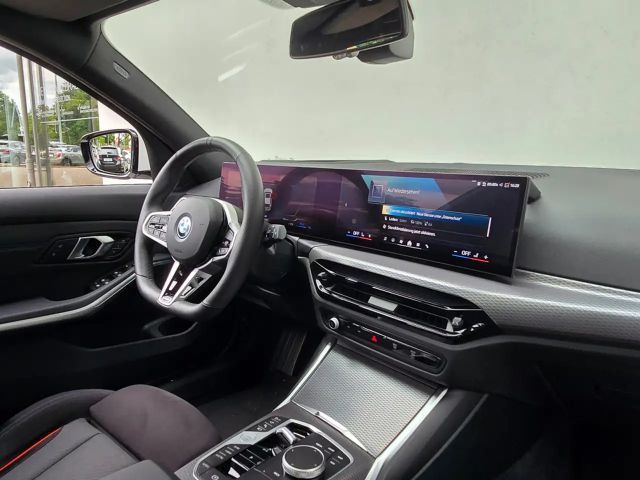 BMW 330 330e M-Sport Touring