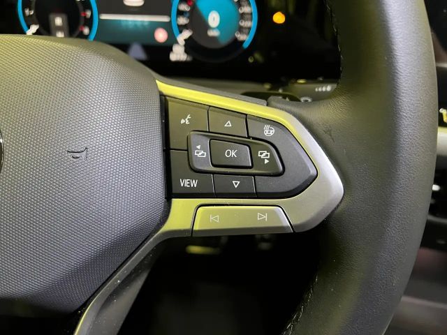 Volkswagen Golf 1.5 eTSI DSG Golf VIII Variant