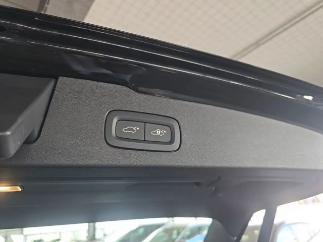 Volvo V60 AWD Dark Hybrid Plus T6