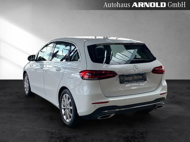 Mercedes-Benz B 200 4MATIC Progressive Sedan