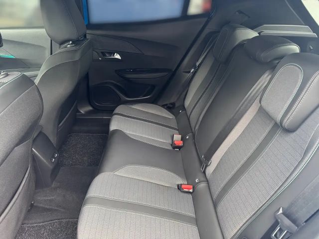 Peugeot E-2008 Allure Pack