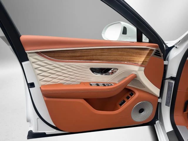 Bentley Flying Spur Hybrid V8