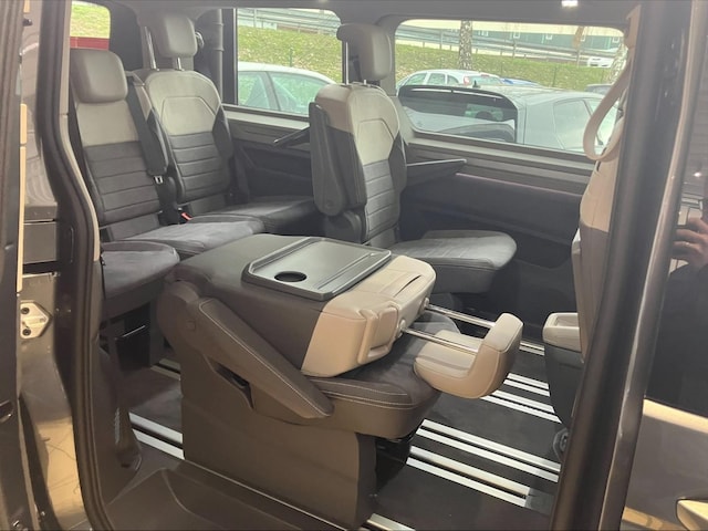 Volkswagen Multivan 2.0 TDI DSG T7