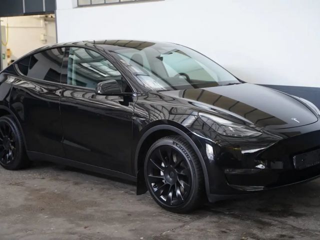 Tesla Model Y AWD Long Range