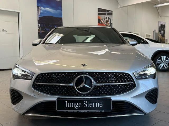 Mercedes-Benz CLA 180 Coupé Progressive