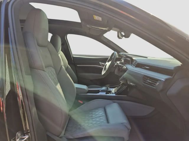 Audi Q8 e-tron 55 Quattro S-Line