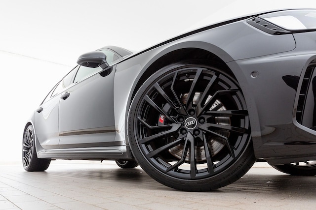 Audi RS4 Avant Quattro