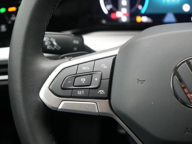 Volkswagen Golf DSG Golf VIII Life Variant