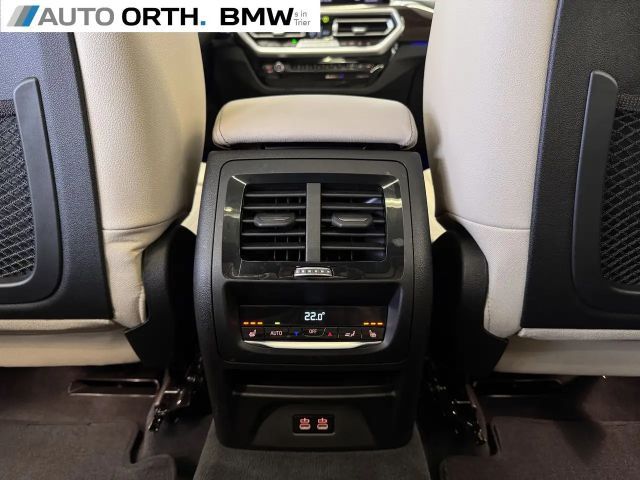 BMW X3 i *LCI* LEDER PANO HUD ST-HZG AHK 360° H/K