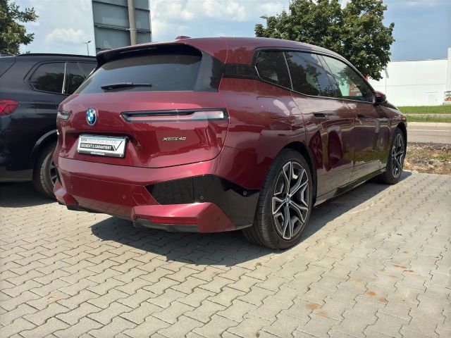BMW iX xDrive40