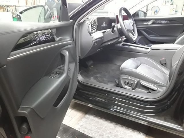 Volkswagen Passat 1.5 eTSI Business DSG