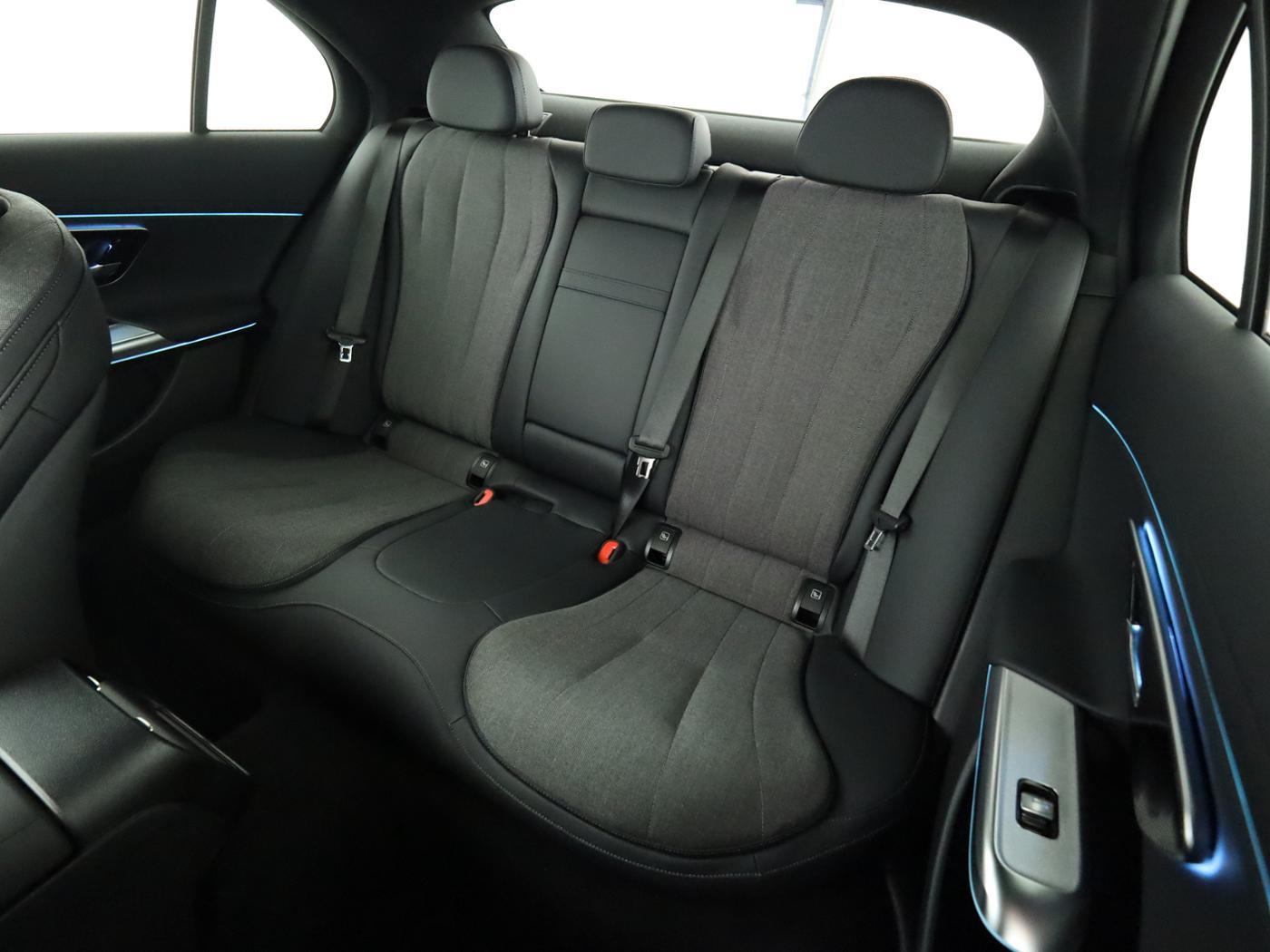 Mercedes-Benz E 200 AVANTGARDE Premium Sedan