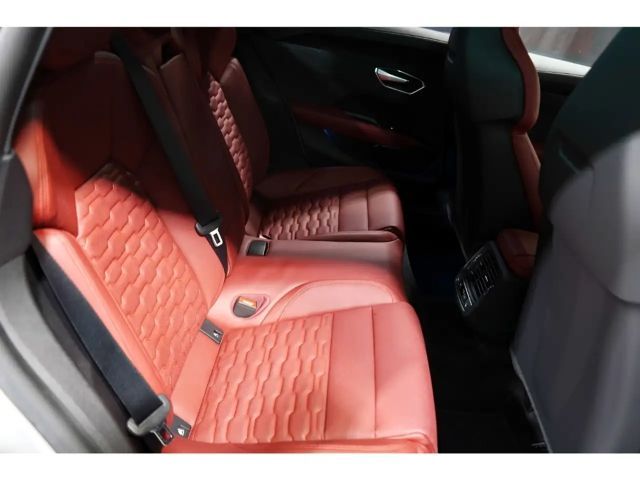 Audi e-tron 21-Zoll Assistenzpaket plus Nachtsic