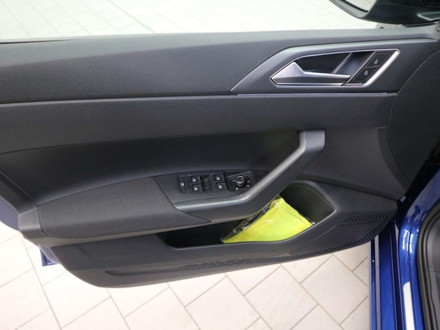 Volkswagen Taigo 1.0 TSI R-Line Style