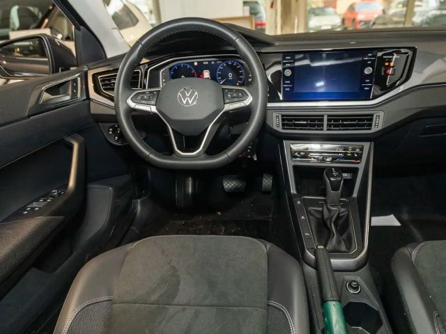 Volkswagen Polo 1.0 TSI DSG Style