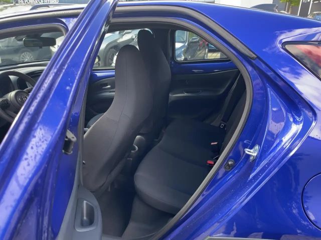 Toyota Aygo X 1.0 VVT-i Business