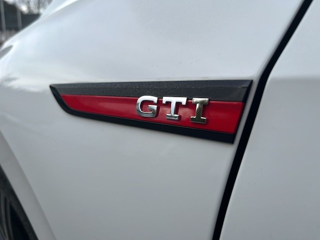 Volkswagen Golf 2.0 TSI GTI IQ.Drive