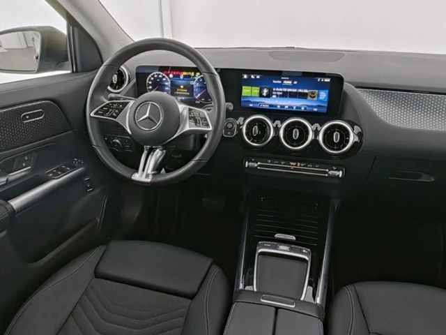 Mercedes-Benz GLA 200 Progressive