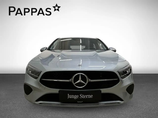 Mercedes-Benz A 180 A 180 d Hatchback