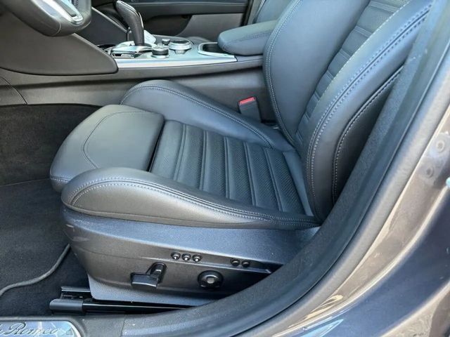 Alfa Romeo Giulia AT8 Q4 Veloce