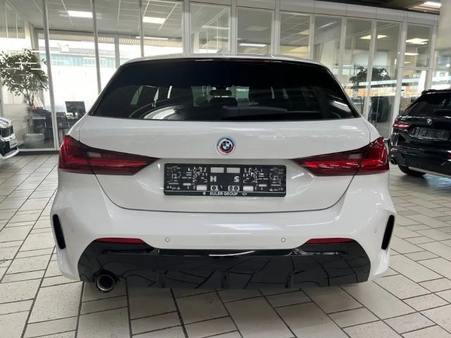 BMW 118 118i 5-deurs Sedan