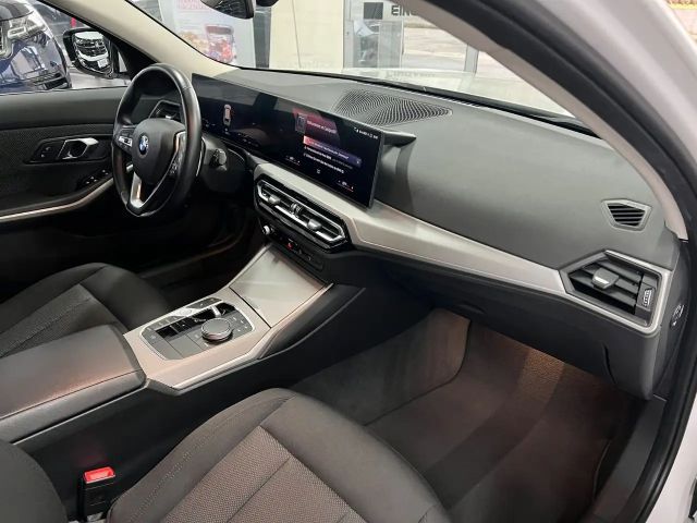 BMW 320 320d Touring xDrive