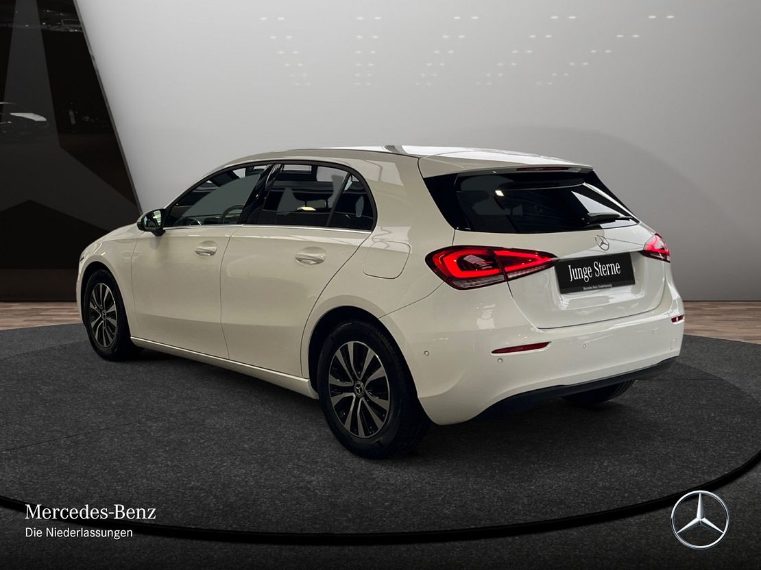 Mercedes-Benz A 180 A 180 d