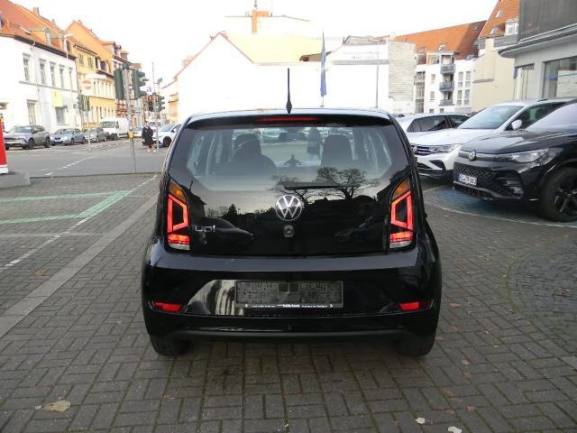 Volkswagen up! Move Move up!