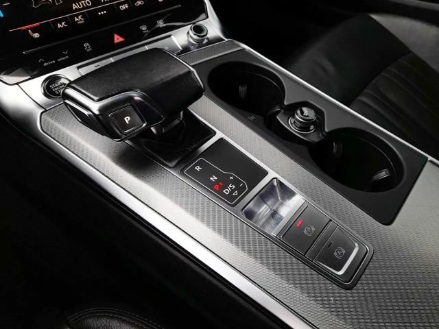 Audi A6 40 TDI Avant S-Tronic