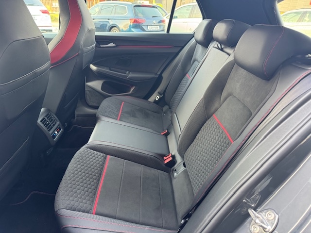 Volkswagen Golf 2.0 TSI DSG IQ.Drive