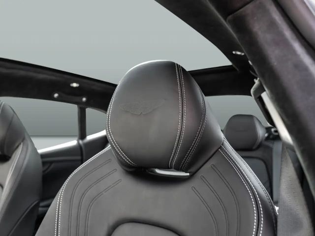 Aston Martin DBX Magnetic Silver