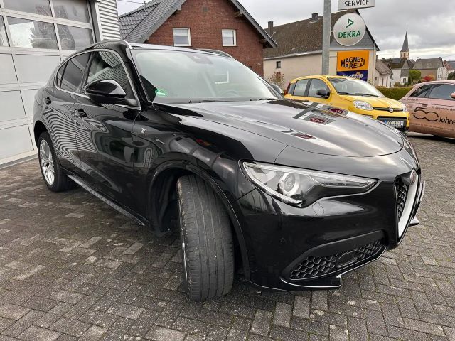 Alfa Romeo Stelvio Lusso Q4 TI