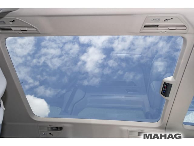 Volkswagen Multivan Life T7