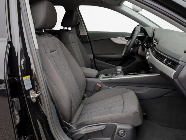 Audi A4 35 TFSI Sedan