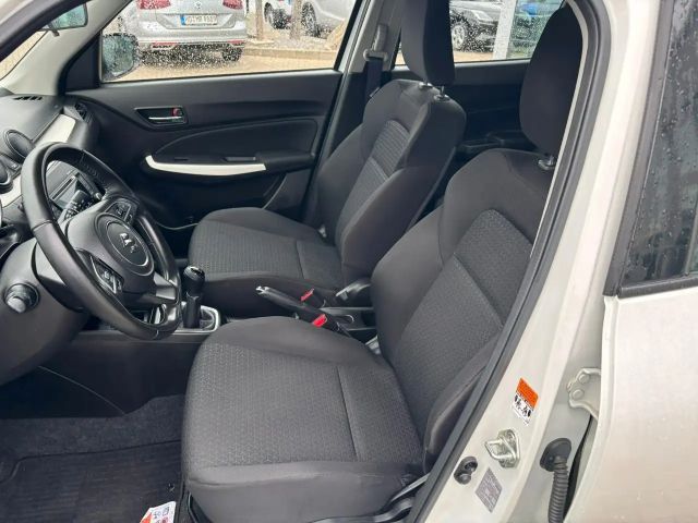 Suzuki Swift Club Hybrid