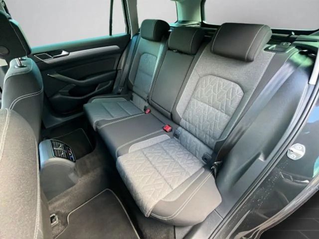 Volkswagen Passat 1.5 TSI Business DSG Variant