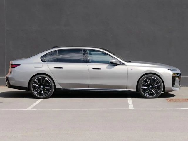 BMW 750 M-Sport Sedan xDrive