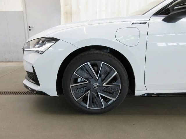 Skoda Superb Sportline iV