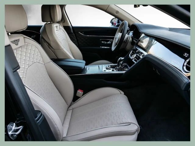 Bentley Flying Spur Mulliner // BENTLEY DÜSSELDORF