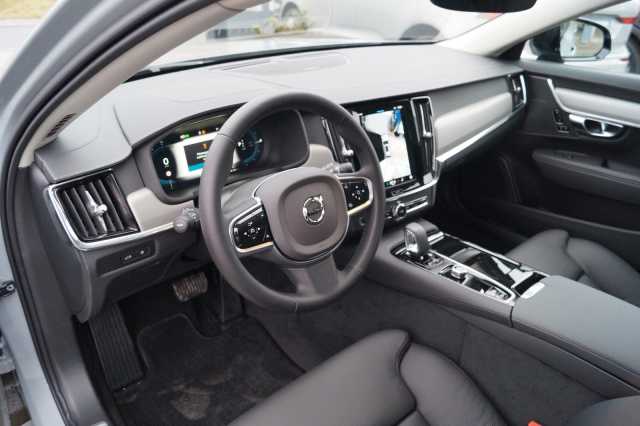 Volvo V90 AWD Dark Plus T6