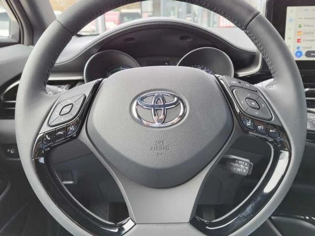 Toyota C-HR Hybride Team D