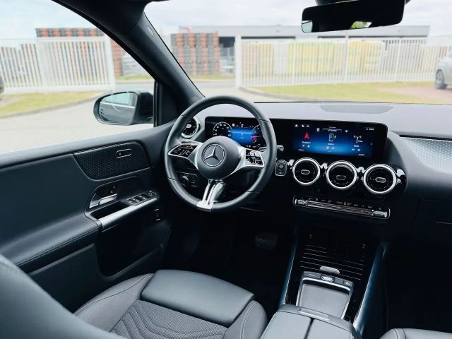 Mercedes-Benz B 180 Progressive Sedan