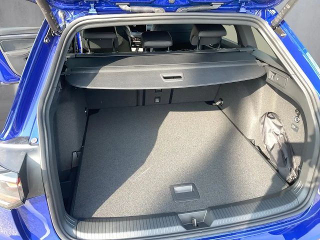 Volkswagen Golf DSG Sport Variant