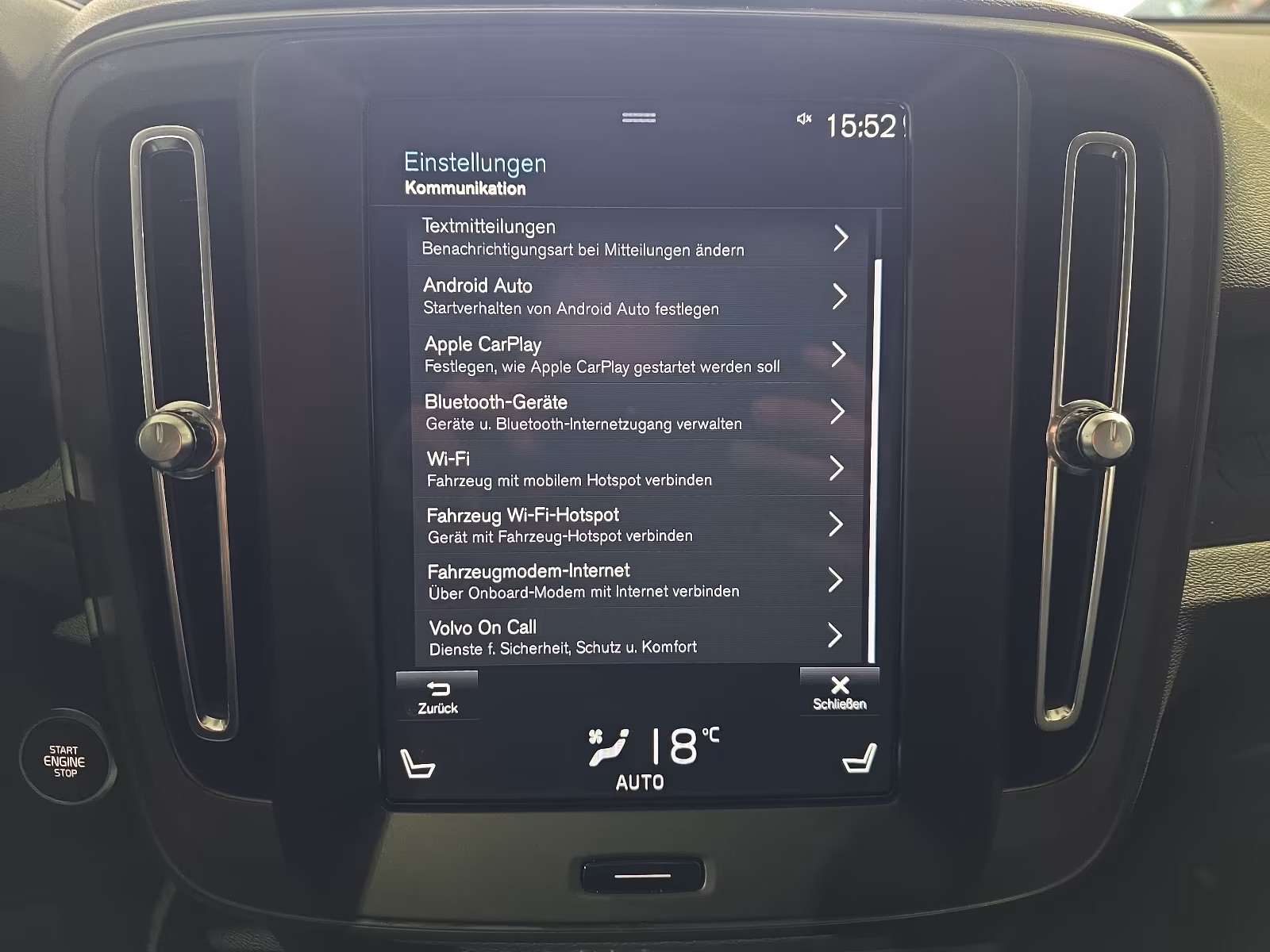 Volvo XC40 Core Momentum